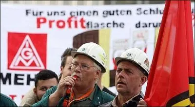 En RDA, sous quel nom le KPD et le SPD fusionnent-ils ?