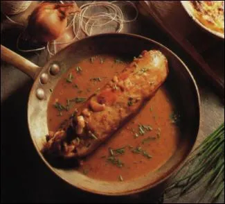 Comment s'appelle cette prparation enroule dans un boyau  qui les dtracteurs reprochent un got un peu nausabond, et qui est classe comme la France, avec des AAA ?