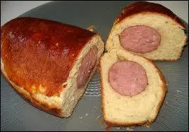 Quelle est cette spcialit jurassienne,  cuire, et dont la fermeture est assure par un petit morceau de bois pointu ?