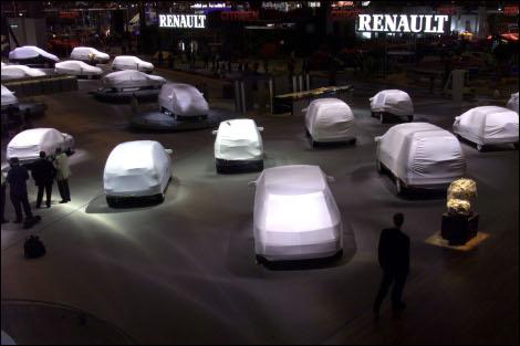 Alors que Renault a engagé un plan de départs volontaires concernant 6000 de ses salariés, la firme automobile fait de la pub pour son nouveau 4X4. Avec quel slogan ?