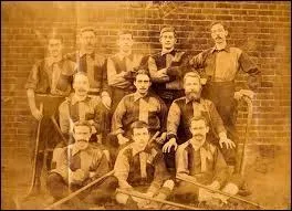 Quand a t cr le premier club de hockey sur gazon ?