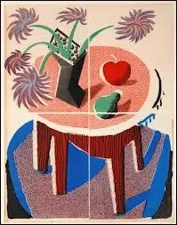 Fleurs, pomme et poire sur une table.