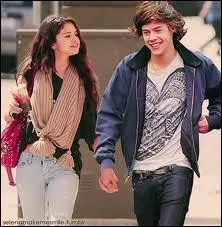 Avec lequel de ces garons n'est-elle jamais sortie ? (avant juillet 2013 en tous cas)