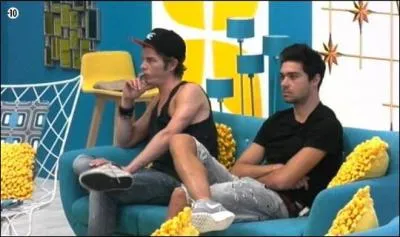 Durant le prime, Gautier et Julien ont pu voir respectivement leur mre et leur pre.