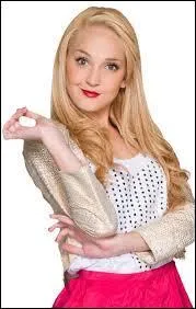 Dans la srie  Violetta  (saison 1), Mercedes est :