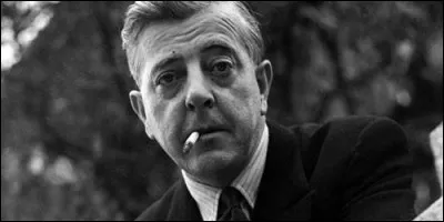 Qu'est-ce que Jacques Prévert fonde en 1932 ?