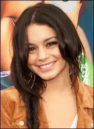 A-t-elle un petit ami ?