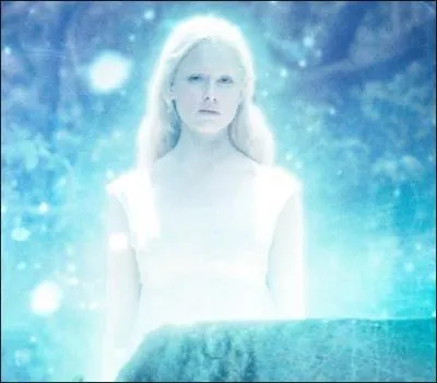 Dans  Le Fauteuil d'argent , comment est morte le femme de Caspian, fille de Ramandu ?