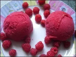 Ou une glace  la framboise :