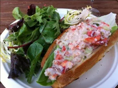 Comment appelle-t-on ce sandwich au homard au Qubec ?