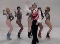 Comment s'appelaient les danseuses de Claude Franois ?