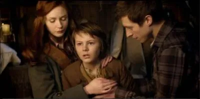 Pourquoi Amy et Rory doivent-ils retenir le fils du capitaine ?