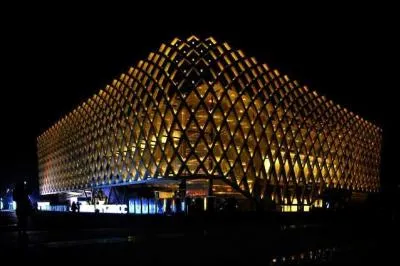 Quelle ville a t-elle accueilli l'Exposition universelle de 2010 ?