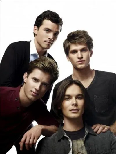 Qui sont ces jeunes hommes ?