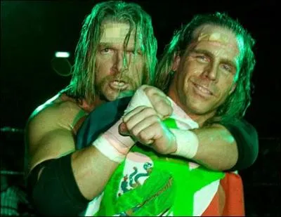 Avec qui Randy Orton formerait un groupe dans le but de se moquer de Triple H et Shawn Michaels dans la vraie vie ?