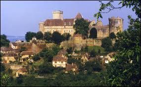 Pour commencer, nous allons nous promener  Beaulieu-sur-Dordogne (rgion Limousin). La commune se situe dans le dpartement ...