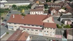 Nous sommes  Chauffailles (rgion Bourgogne), une ville du dpartement ...