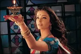  Devdas  est un film bollywoodien trs connu. La clbre actrice Aishwarya Rai joue dedans. Mais comment se nomme le ralisateur de ce film ?
