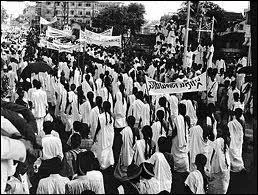 En quelle anne l'Inde proclame-t-elle son indpendance ?