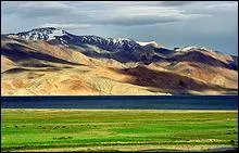 L'Himalaya forme le paysage montagneux du/de :