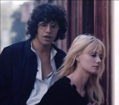 Dans quel film apparat Julien Clerc en 1976, aux cts de Miou-Miou, sa compagne de l'poque ?