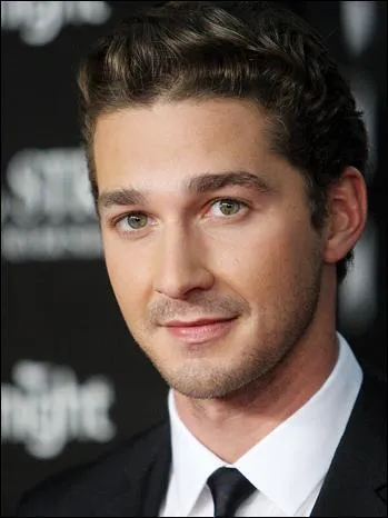 Dans quel quel film obtient-il son premier rle ?