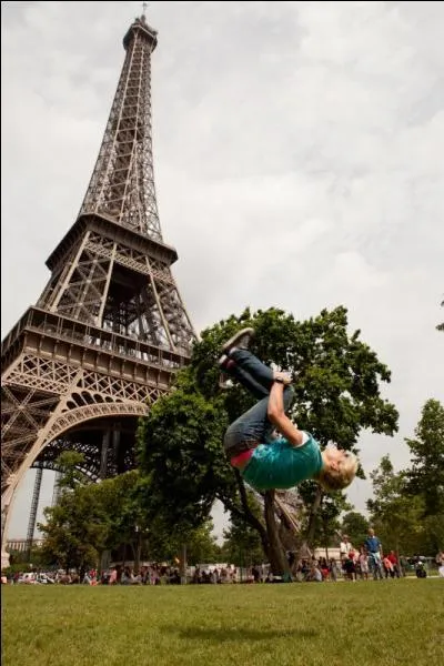 Comment s'appelle son groupe ?