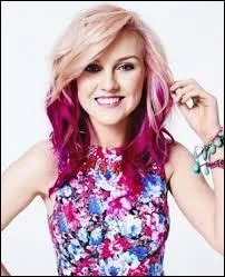 Avec lequel des 1D Perrie Edwards sort-elle ?