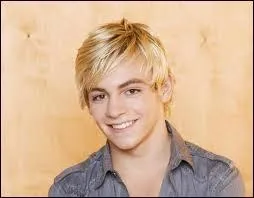 Dans quel film, qui va sortir en septembre, Ross Linch joue-t-il ?