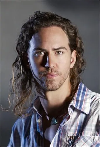 Comment se nomme cet acteur ?