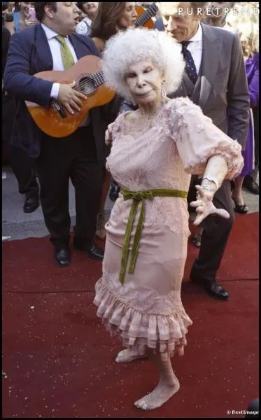 Avec quel nom peut-on associer l'adjectif bleu ?