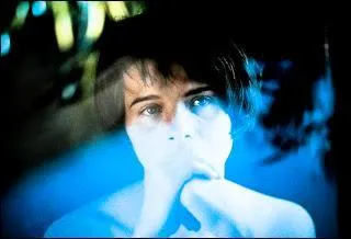 Le film  bleu  est le premier d'une trilogie :  bleu, blanc, rouge  film polonais sorti en 1993-1994, l'actrice qui tient le rle principal est...