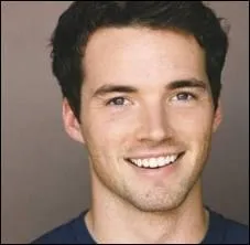 Qui est professeur, dans la saison 1, au Lyce d'Aria ?