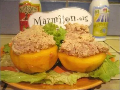 Quel fruit est accompagn avec du thon pour faire un plat que l'on mange lors d'un repas froid ?