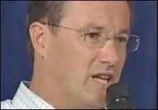 Nicolas Dupont-Aignan accuse Serge Dassault de le censurer dans Le Figaro. Qu'aurait dit le propritaire du quotidien  l'ex-membre de l'UMP ?