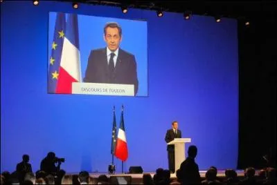 Lors de son discours sur la crise  Toulon, Nicolas Sarkozy a repris ses antiennes de candidat. Laquelle notamment ?