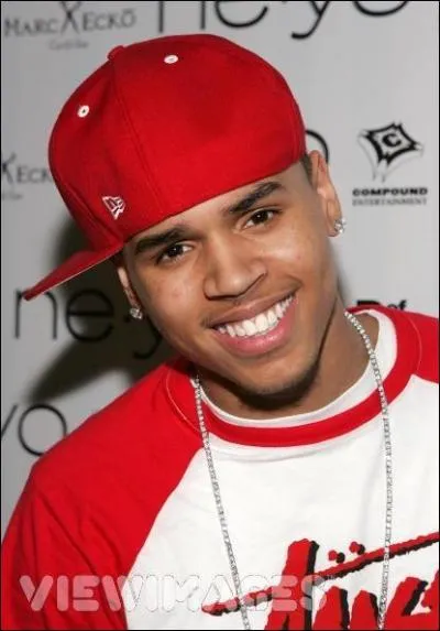 Comment s'appelle cet acteur ? (En vrai)