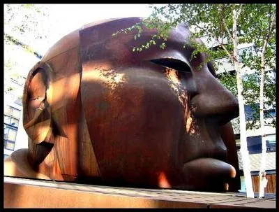 Pour quel studio (o se trouve la statue ci-contre) ralisa-t-il ce mme film ?