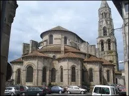 Voici la collgiale Saint-Lonard,  Saint-Lonard-de-Noblat (rgion Limousin). Dans quel dpartement faut-il se rendre pour la voir ?