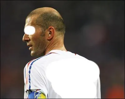 Je suis champion du monde de football en 1998, j'ai marqu 31 buts en quipe nationale, j'ai jou au Real Madrid. Qui suis-je