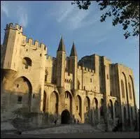 Quel fut le premier pape  siger  Avignon ?