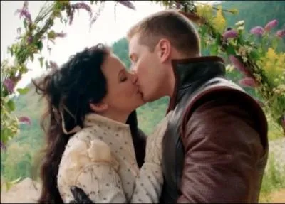 Comment Charmant et Blanche communiquent-ils ?