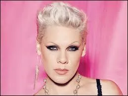 Qui est cette chanteuse ?