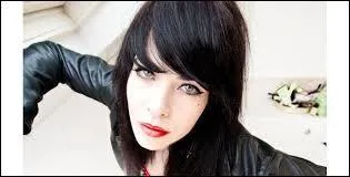 Qui est cette chanteuse ?