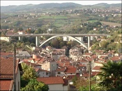 Votre cousin Serge vous a invit  son mariage qui aura lieu  Rive-de-Gier, dans quel dpartement irez-vous ?