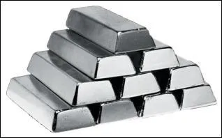 Caroline fte ses 25 ans de mariage, elle fte donc ses noces __________.