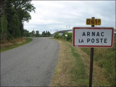 Sachant qu'un village devient ville � 2 000 habitants, Arnac-la-Poste est-elle une ville ?
