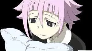 Cette fille est la fille de l'une des soeurs Gorgone. Elle a une grande quantit de sang noir dans les veines. On la surnomme  la lame damne . C'est ...