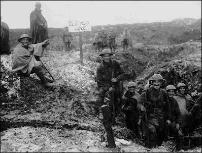 Pour les anglais, je fus la premire  rapparatre  la fin de ces vnements. Je suis une fleur, mais, laquelle ?