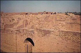 Dans quel pays est situ l'ancienne ville de Babylone ?